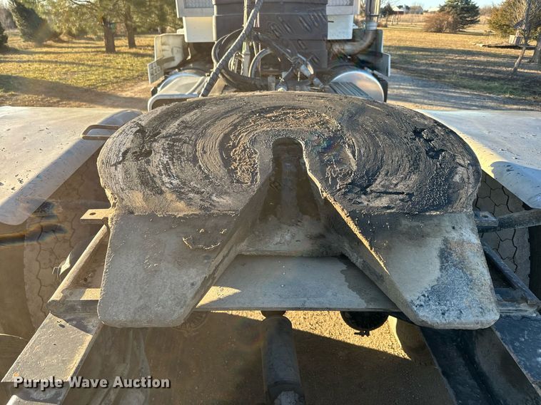 image for item NF9347 1987 Kenworth  T600 semi truck