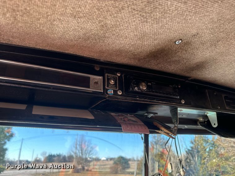 image for item NF9347 1987 Kenworth  T600 semi truck