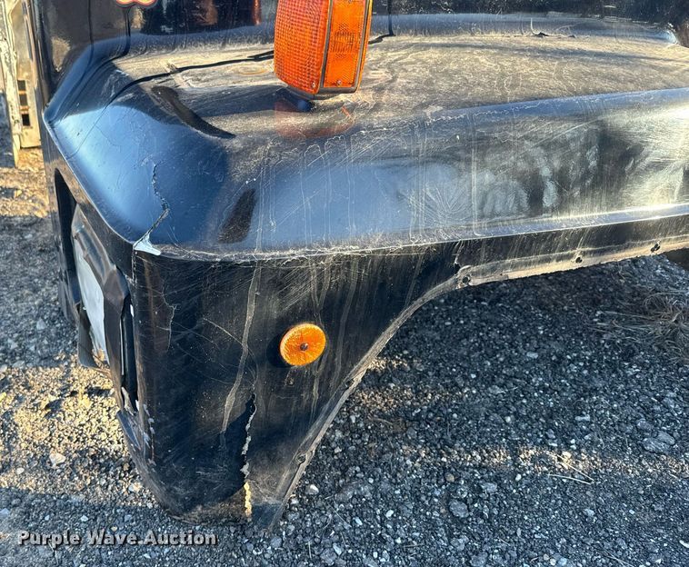 image for item NF9348 Mack truck hood