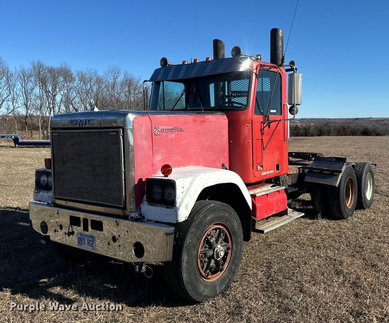 image for item NF9350 1980 GMC General semi truck