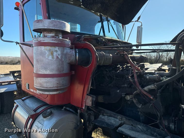 image for item NF9350 1980 GMC General semi truck