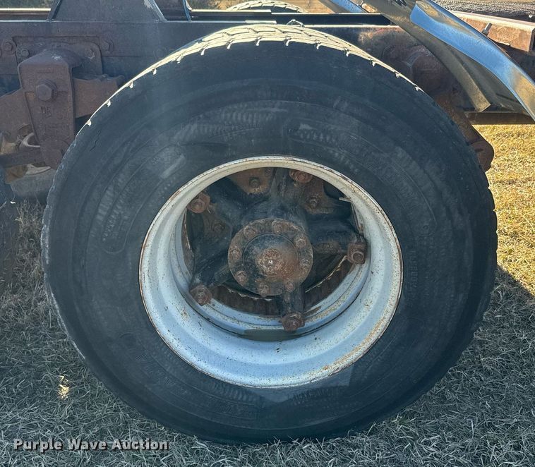 image for item NF9350 1980 GMC General semi truck