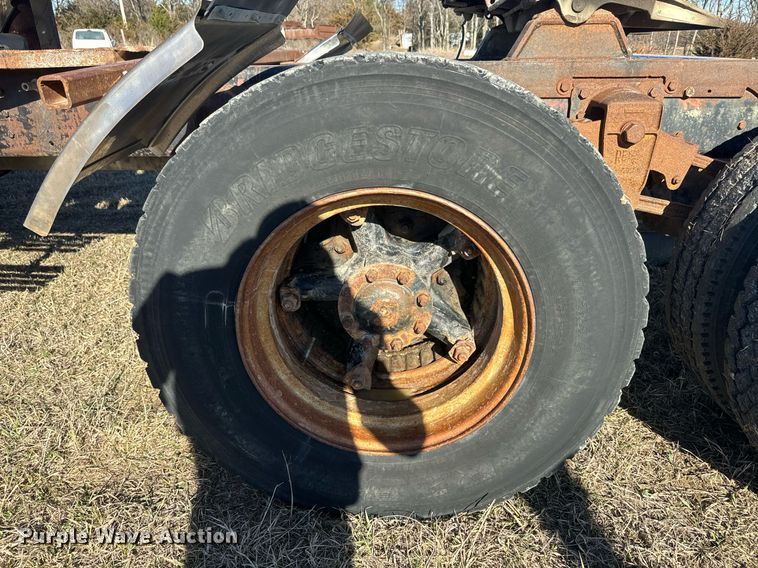 image for item NF9350 1980 GMC General semi truck