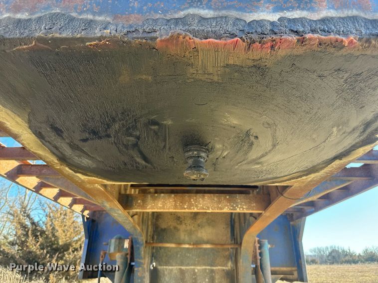 image for item NF9351 1985 Utility  drop deck trailer