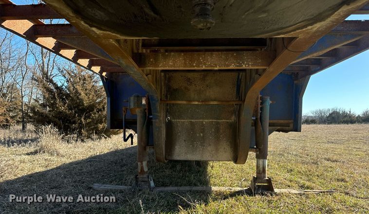 image for item NF9351 1985 Utility  drop deck trailer