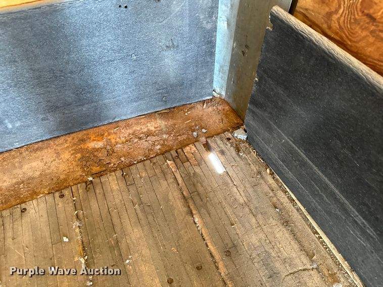 image for item NI9678 1996 Fruehauf  FBB-9-1.5-NF1 28W dry van trailer