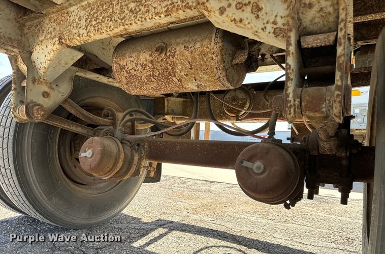 image for item NI9678 1996 Fruehauf  FBB-9-1.5-NF1 28W dry van trailer