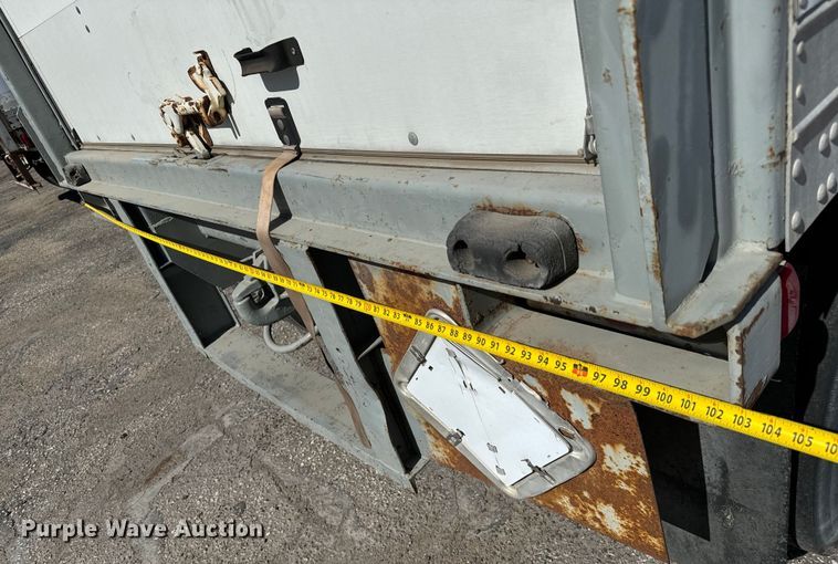 image for item NI9678 1996 Fruehauf  FBB-9-1.5-NF1 28W dry van trailer