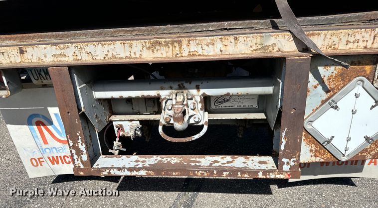 image for item NI9681 1996 Fruehauf  FBB-9-1.5-NF1 28W dry van trailer