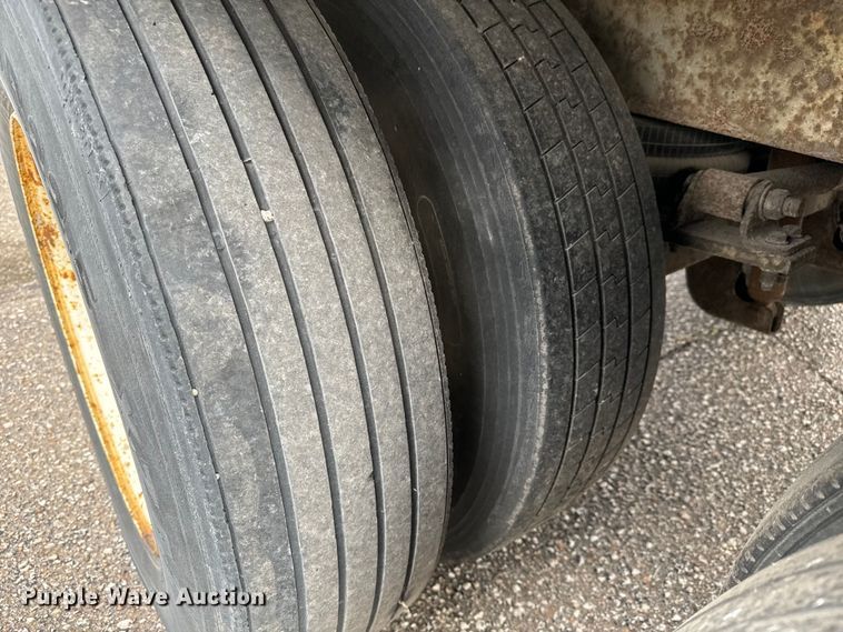 image for item NI9683 2006 Lufkin TFV-CL-110 dry van trailer