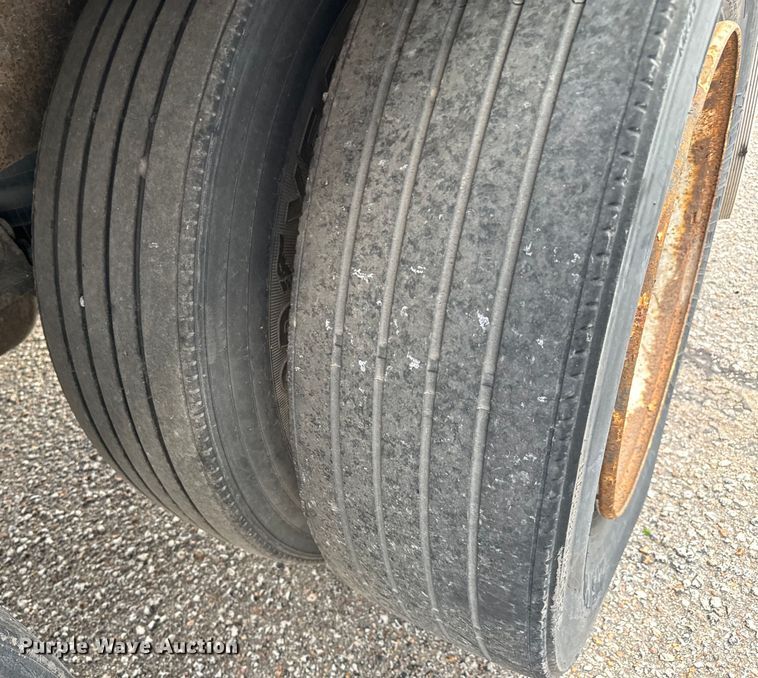 image for item NI9683 2006 Lufkin TFV-CL-110 dry van trailer