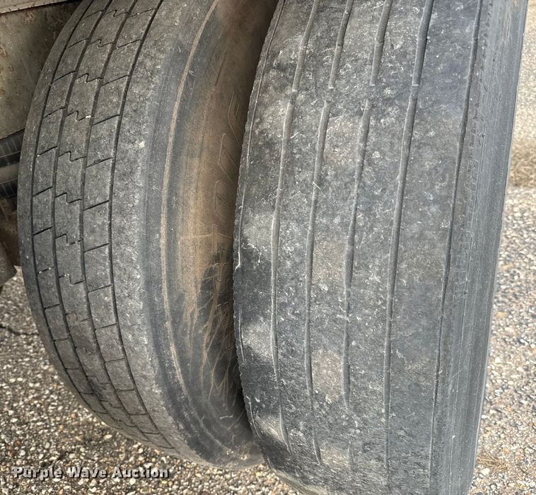 image for item NI9683 2006 Lufkin TFV-CL-110 dry van trailer