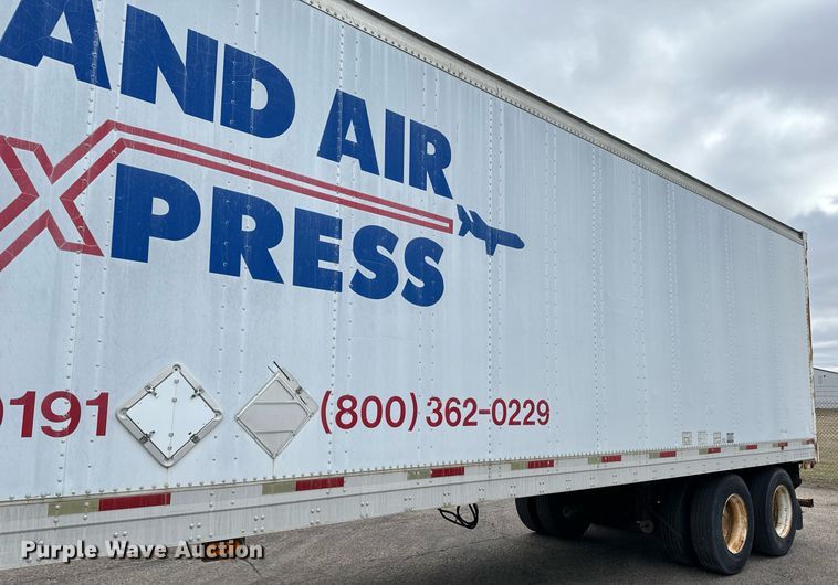 image for item NI9686 2002 Trailmobile  dry van trailer