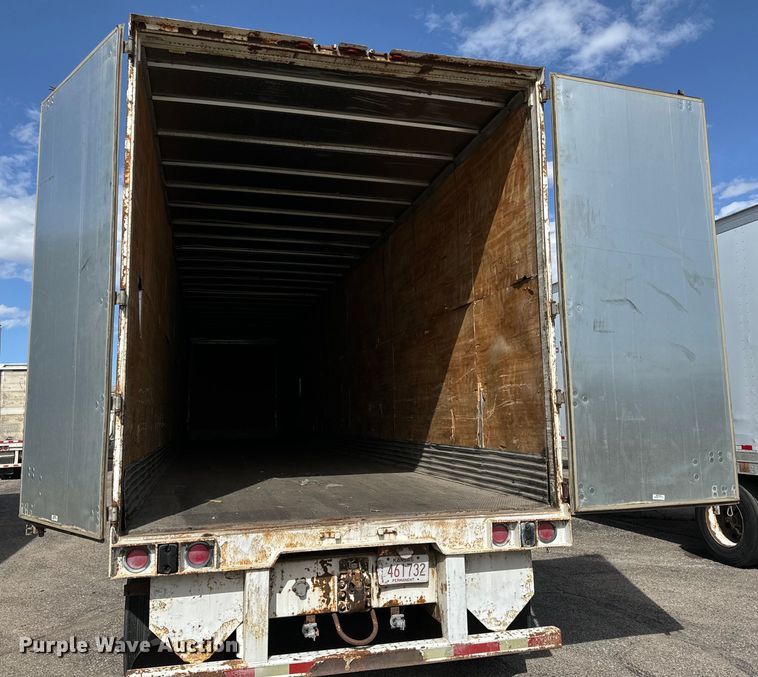 image for item NI9686 2002 Trailmobile  dry van trailer