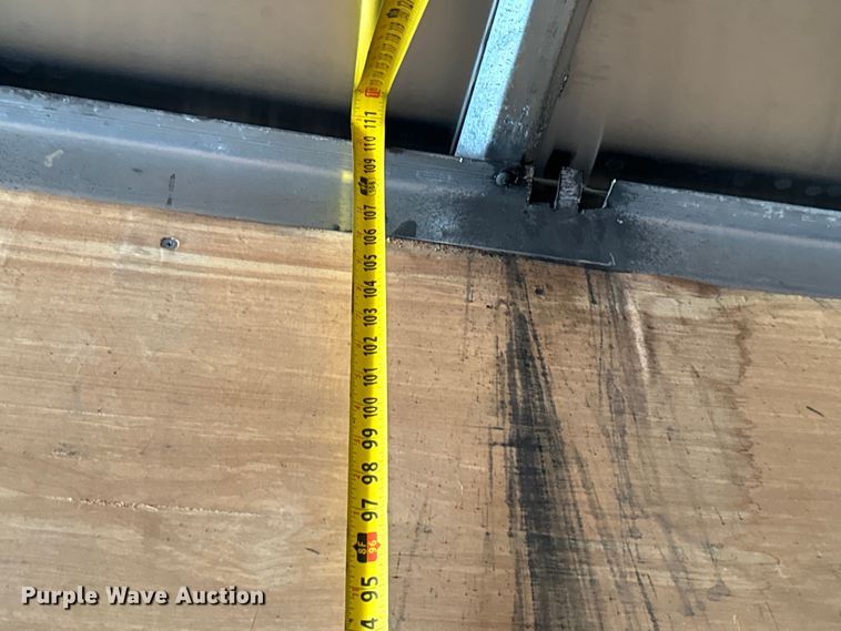 image for item NI9686 2002 Trailmobile  dry van trailer