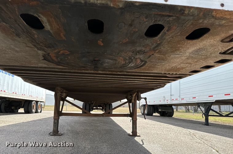 image for item NI9686 2002 Trailmobile  dry van trailer