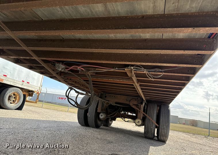 image for item NI9686 2002 Trailmobile  dry van trailer