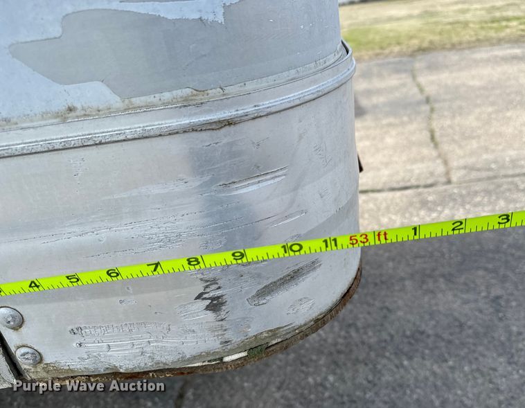 image for item NI9686 2002 Trailmobile  dry van trailer