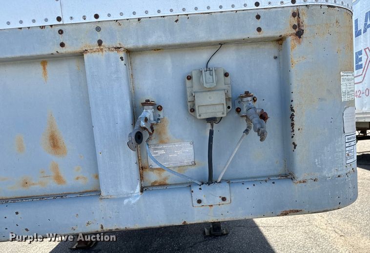 image for item NI9687 1996 Fruehauf  FBB-9-1.5-NF1 28W dry van trailer