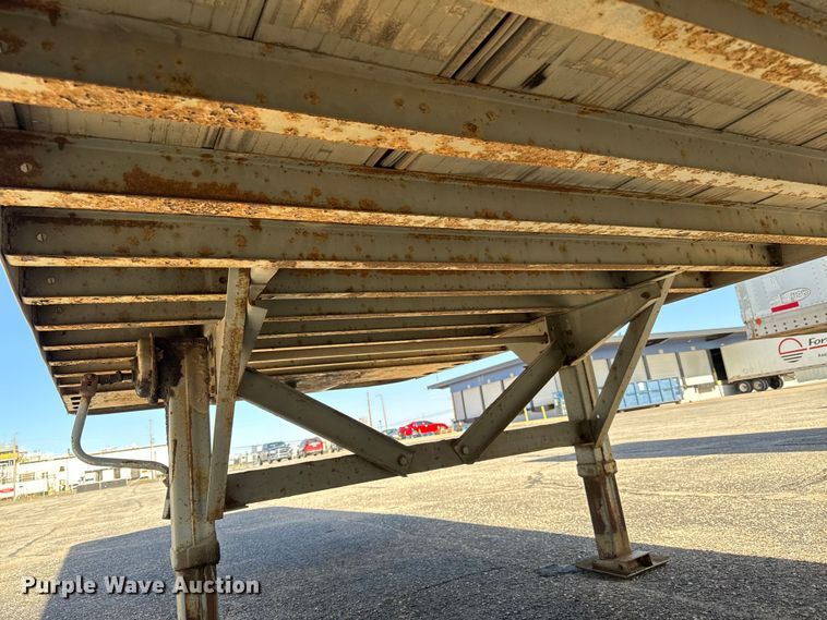 image for item NI9687 1996 Fruehauf  FBB-9-1.5-NF1 28W dry van trailer