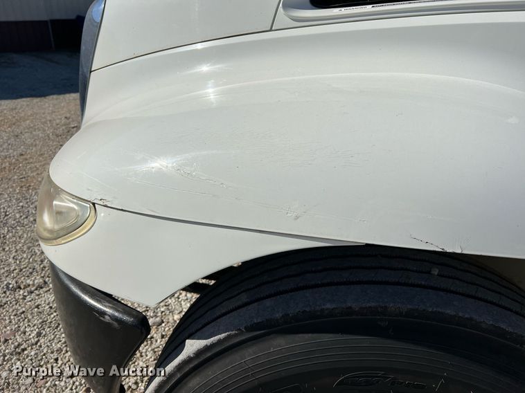 image for item NM9021 2015 International DuraStar 4300 box truck