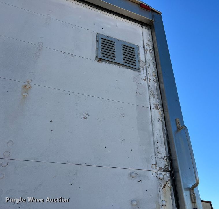 image for item NM9021 2015 International DuraStar 4300 box truck