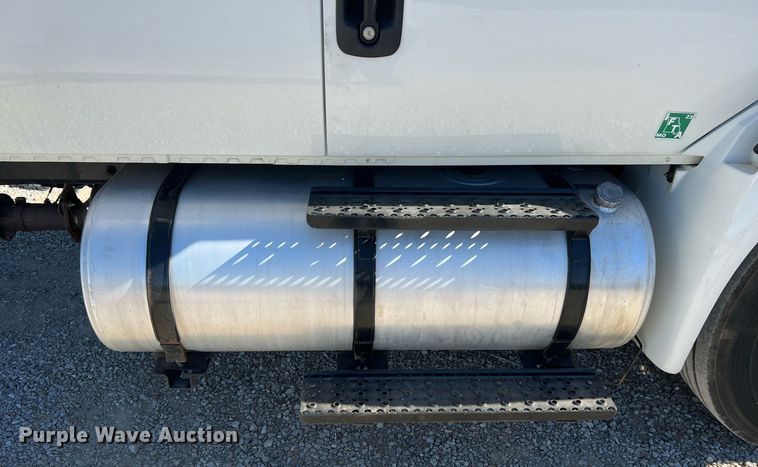 image for item NM9021 2015 International DuraStar 4300 box truck