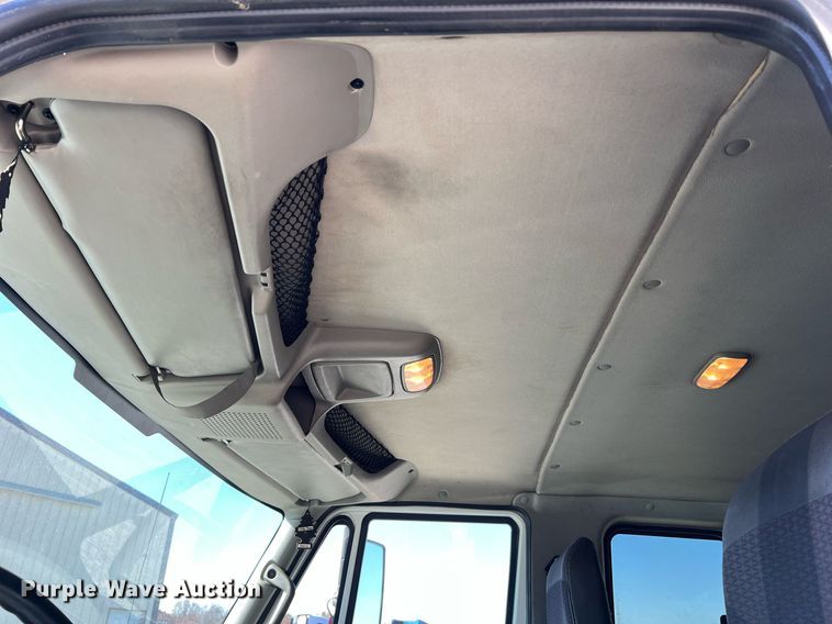 image for item NM9021 2015 International DuraStar 4300 box truck