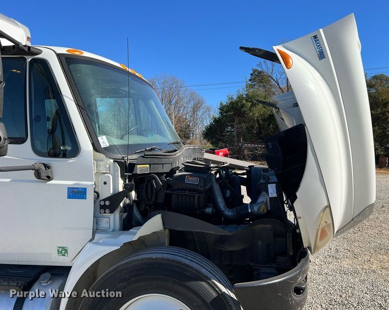 image for item NM9021 2015 International DuraStar 4300 box truck