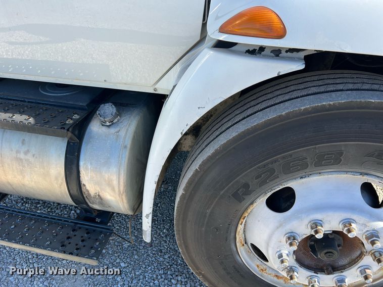 image for item NM9022 2015 International Durastar 4300 box truck