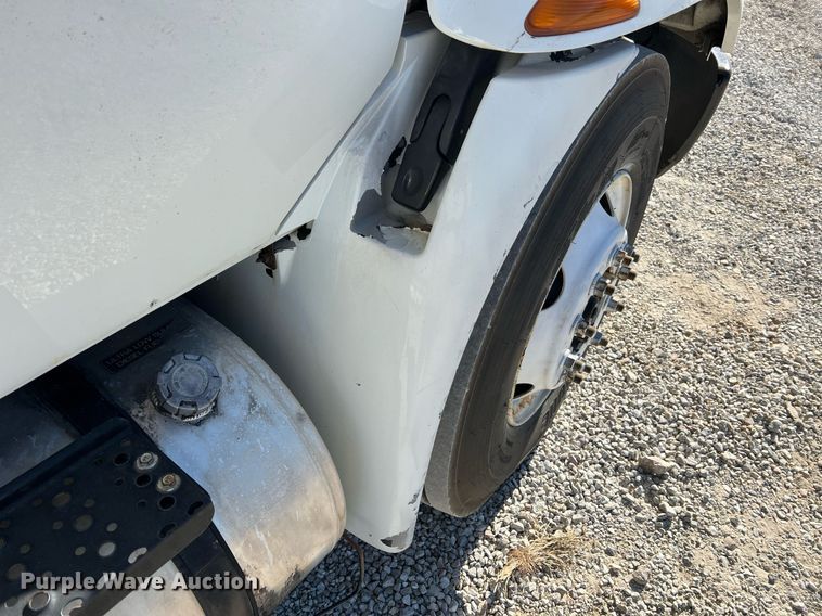 image for item NM9022 2015 International Durastar 4300 box truck