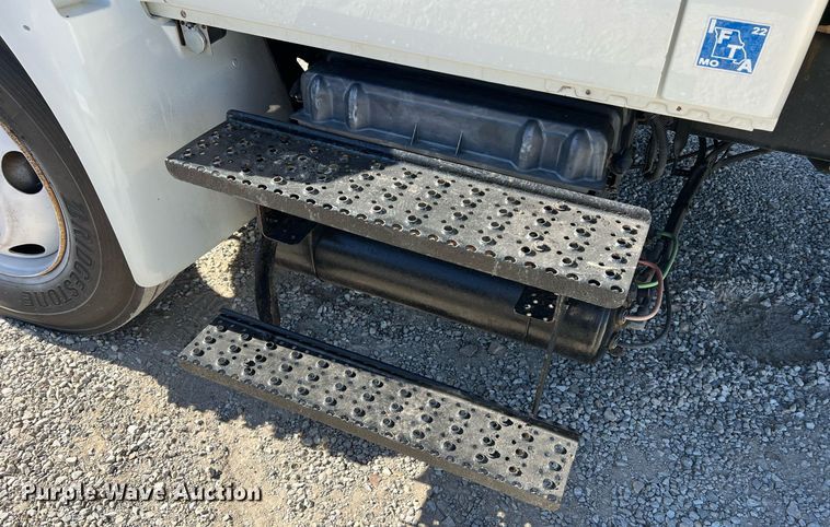 image for item NM9022 2015 International Durastar 4300 box truck