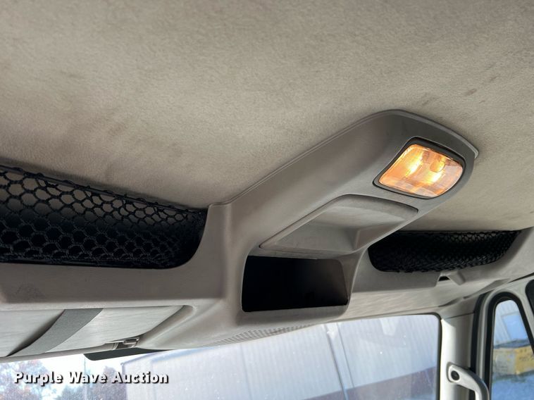 image for item NM9022 2015 International Durastar 4300 box truck