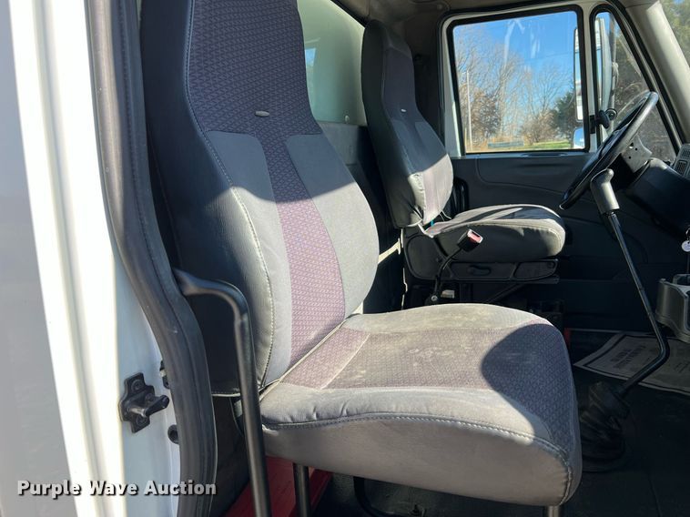 image for item NM9022 2015 International Durastar 4300 box truck