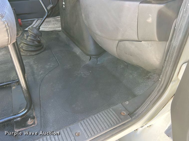 image for item NM9022 2015 International Durastar 4300 box truck