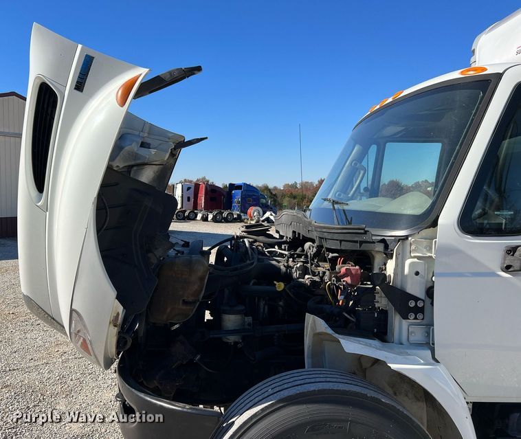 image for item NM9022 2015 International Durastar 4300 box truck