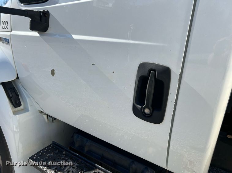 image for item NM9023 2015 International DuraStar 4300 box truck