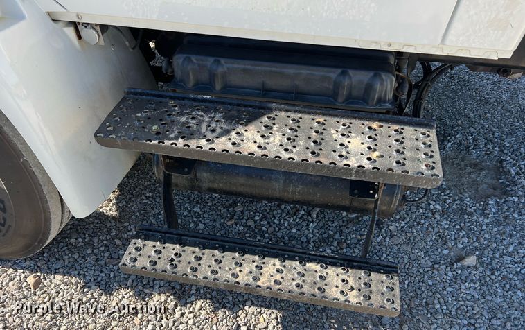 image for item NM9023 2015 International DuraStar 4300 box truck