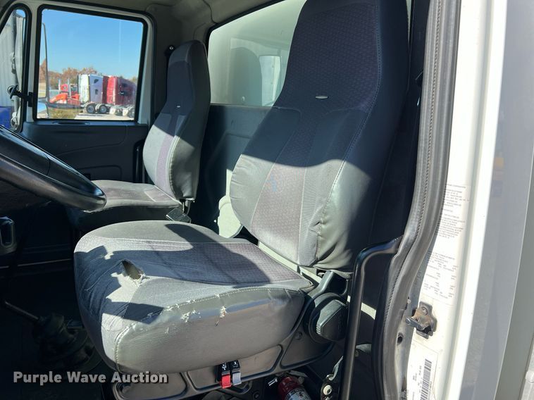 image for item NM9023 2015 International DuraStar 4300 box truck