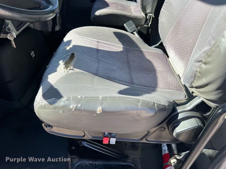 image for item NM9023 2015 International DuraStar 4300 box truck