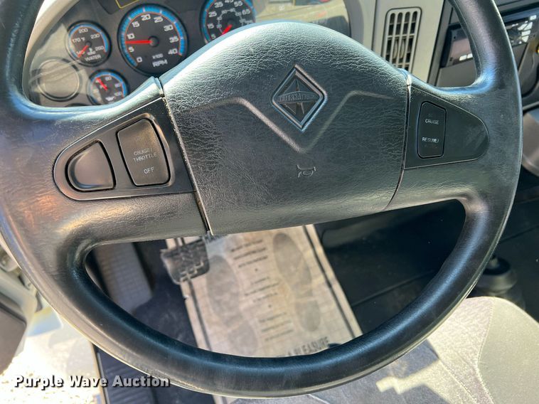 image for item NM9023 2015 International DuraStar 4300 box truck