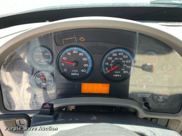 image for item NM9023 2015 International DuraStar 4300 box truck