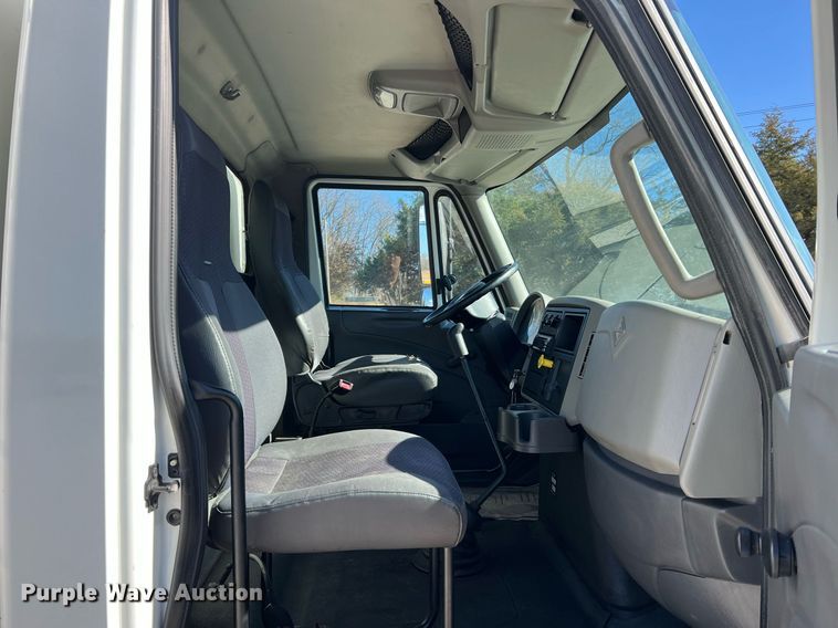 image for item NM9023 2015 International DuraStar 4300 box truck