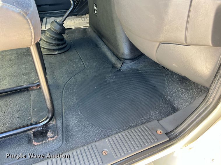 image for item NM9023 2015 International DuraStar 4300 box truck