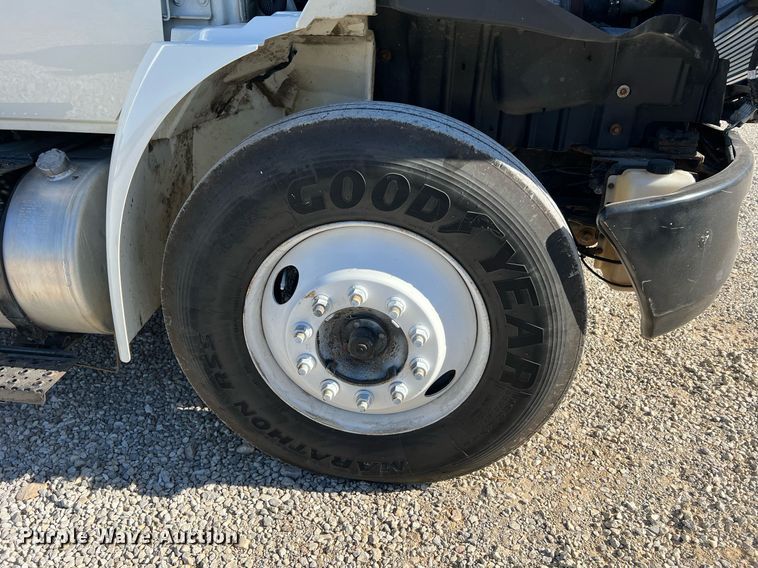 image for item NM9023 2015 International DuraStar 4300 box truck