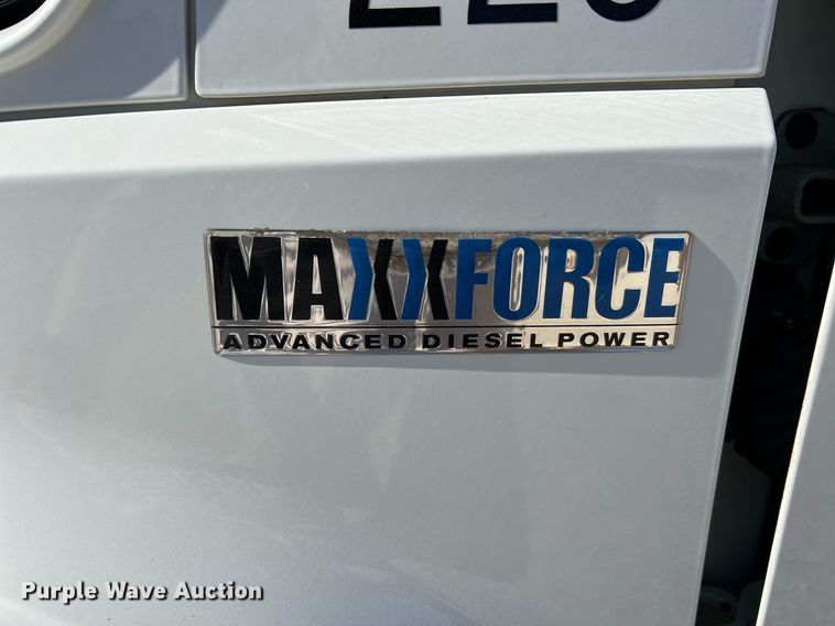 image for item NM9023 2015 International DuraStar 4300 box truck