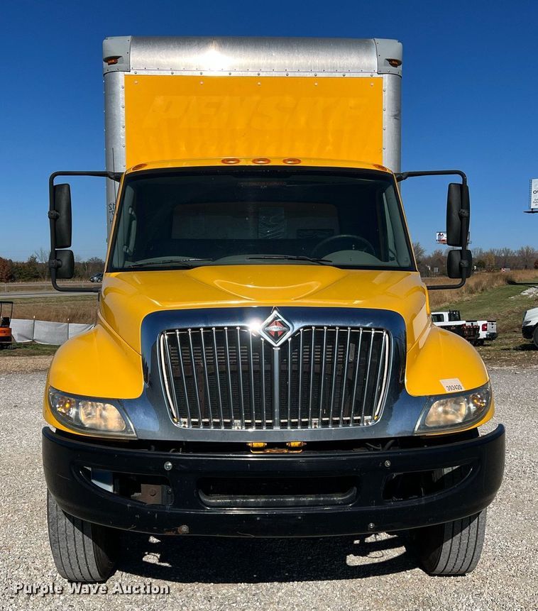 image for item NM9024 2013 International DuraStar 4300  box truck