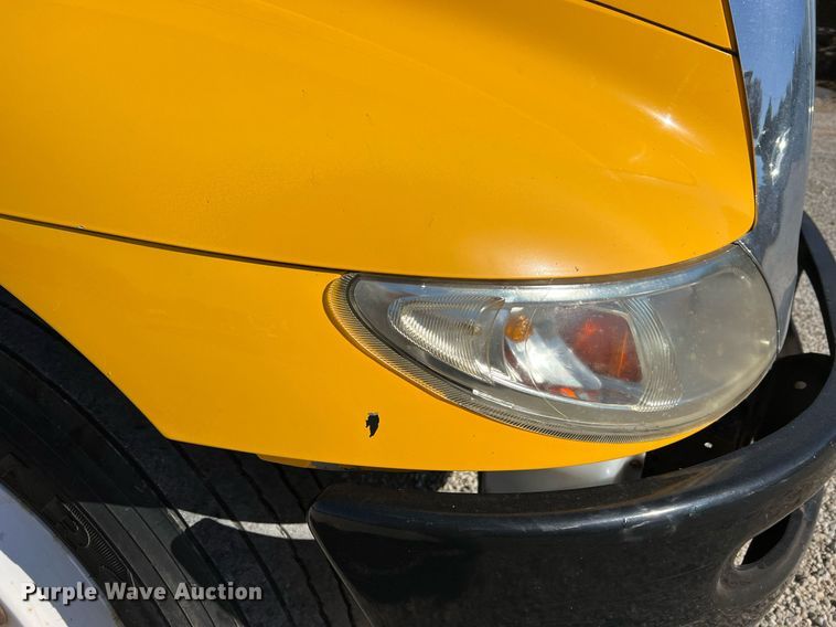 image for item NM9024 2013 International DuraStar 4300  box truck