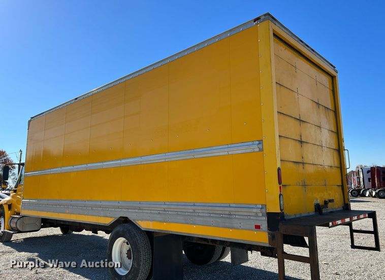 image for item NM9024 2013 International DuraStar 4300  box truck