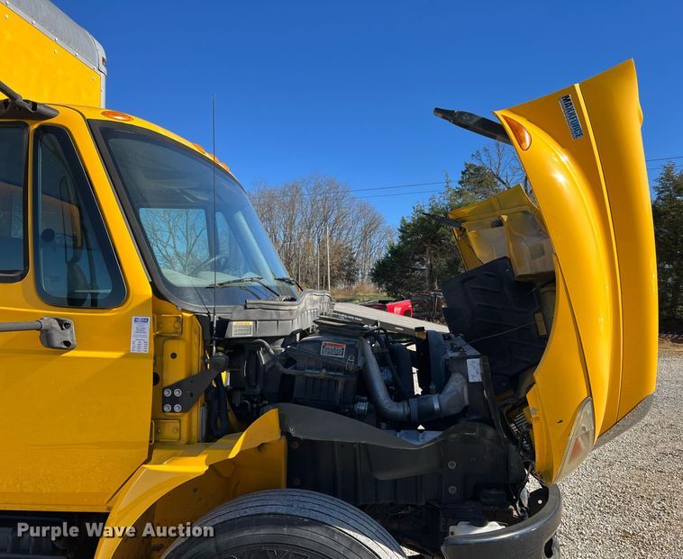 image for item NM9024 2013 International DuraStar 4300  box truck